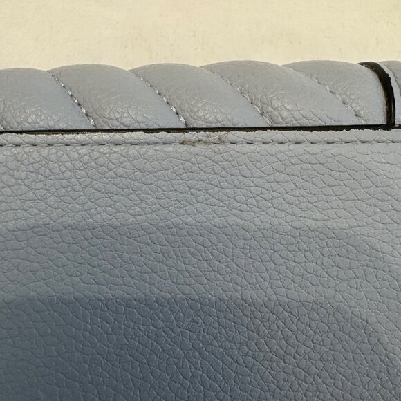 Victorias Secret Quilted Tech Skyflower Blue Wristlet Wallet Gold Detailing - Picture 3 of 13